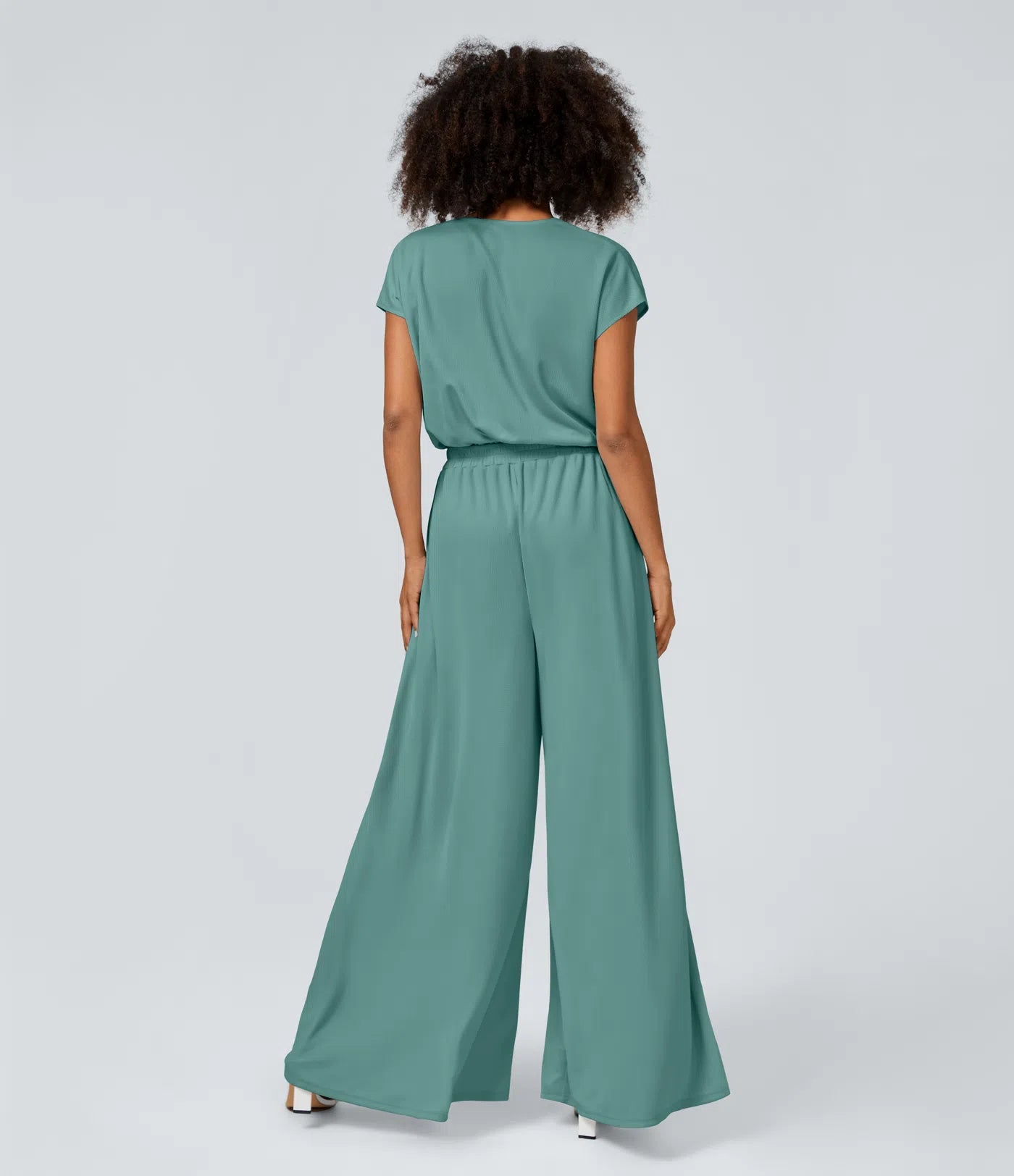 Jumpsuit mit V-Ausschnitt