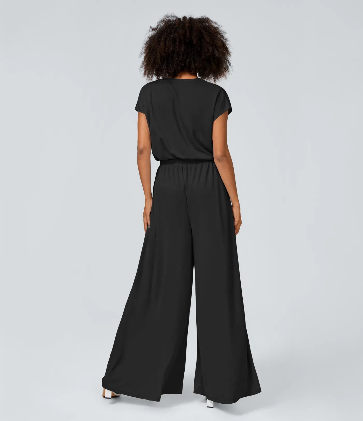 Jumpsuit mit V-Ausschnitt