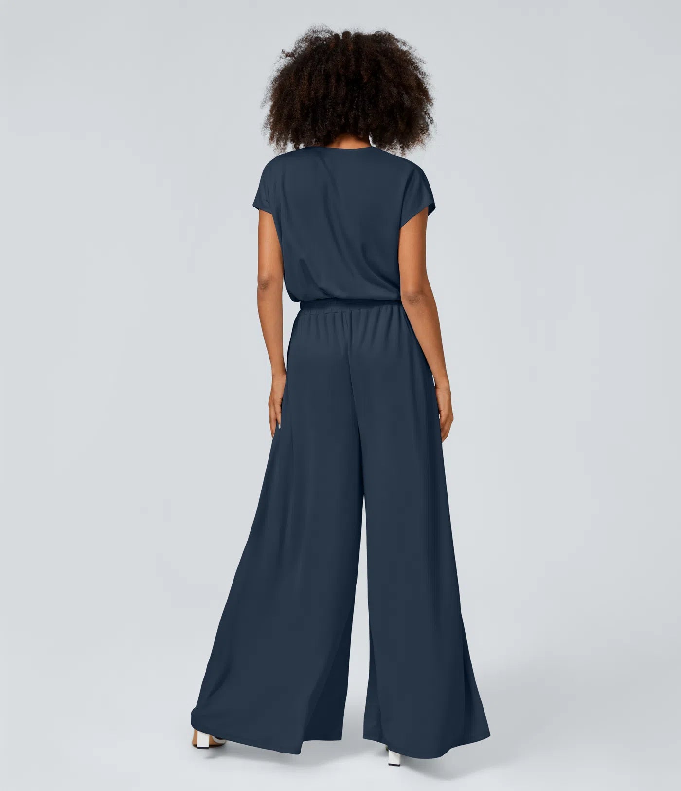 Jumpsuit mit V-Ausschnitt